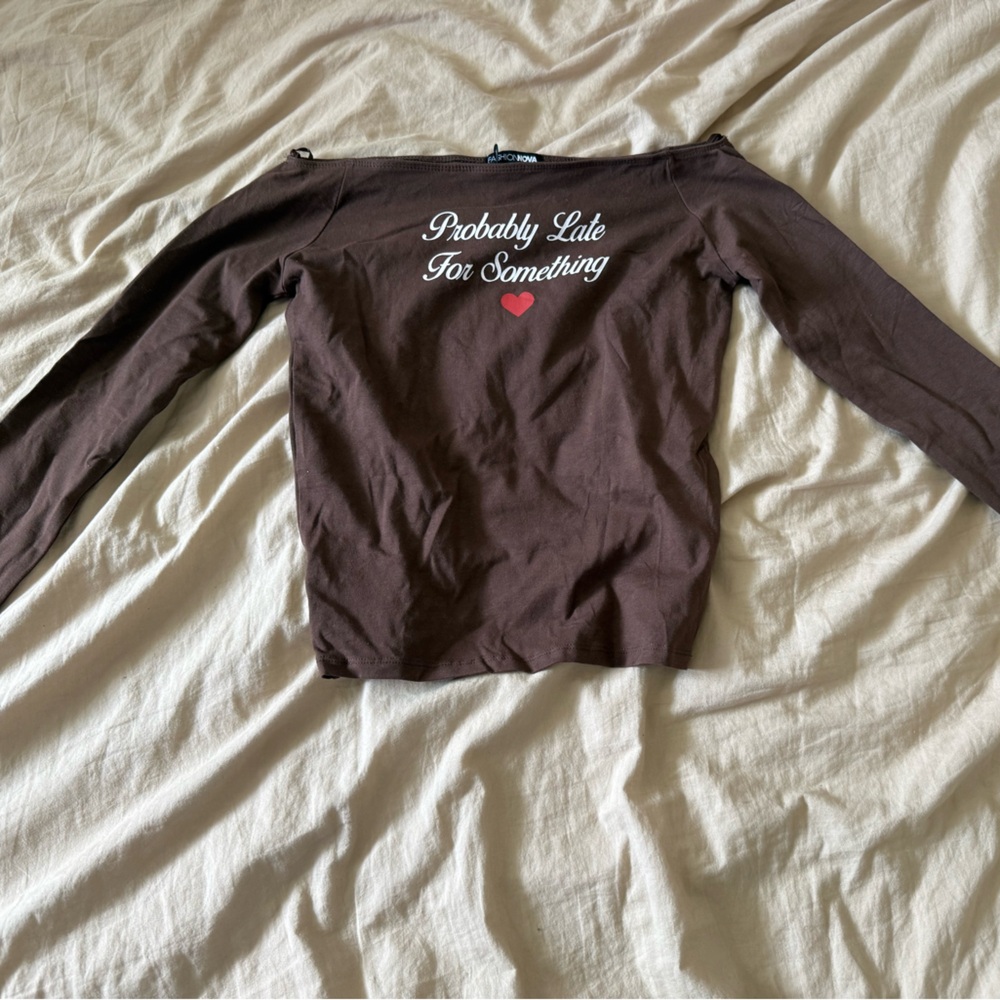 Fashion Nova Brown Long Sleeve Tee